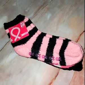 SO SOFT 🎀 Fuzzy Plush Socks 3 Pack Breast Cancer Awareness NWT